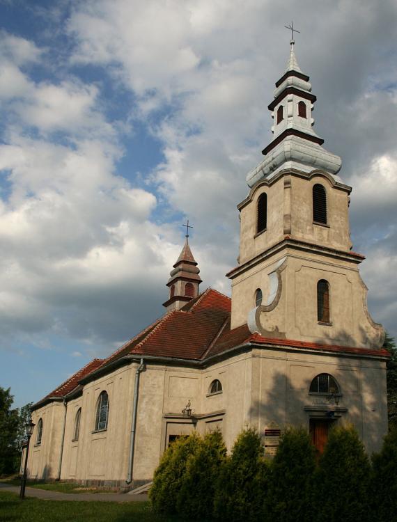 kosciol-sw.antoniego-w-miejscowosci-dziemiany-34248 (1).jpg