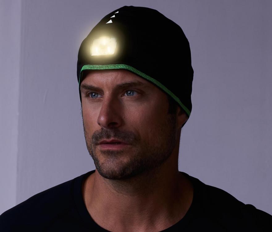 czapka swiecaca...jpg