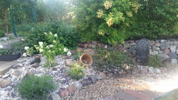 Skarpa przy furtce na pola