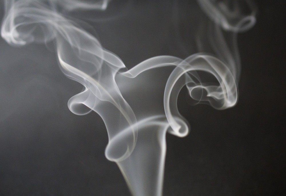 smoke-933237.thumb.jpg.29caa388759e553965a17a0879dc3ea6.jpg