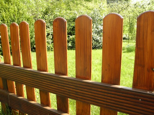 garden-fence-326616.thumb.jpg.3dd3f349110a40c9d58ee061bc397fea.jpg