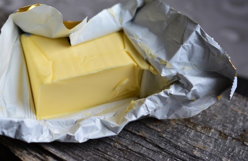 butter-3411126.thumb.jpg.58a2e5983b22a7359b06e345f867275e.jpg