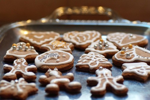 ornamentation-5809248.thumb.jpg.191e0d998510185ecf7ae885f97304cf.jpg
